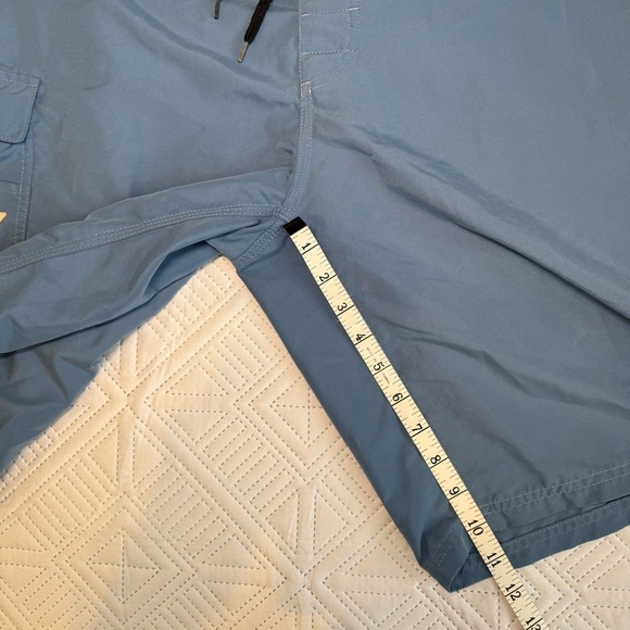 Columbia PGF Performance Fishing Gear Blue Board Shorts Size 36 - Picture 4 of 9